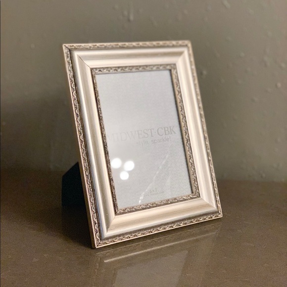 Silver Distressed Wooden Picture 5x7 Frame - Picture 2 of 7